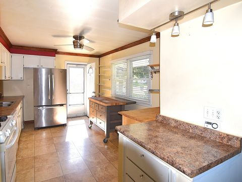 Tiny photo for 131 N Chase Avenue, Lombard, IL 60148 (MLS # 12491187)