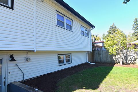 Tiny photo for 131 N Chase Avenue, Lombard, IL 60148 (MLS # 12491187)