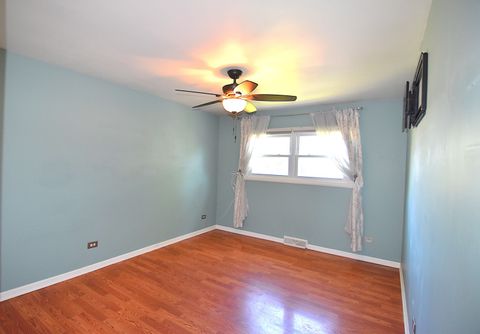 Tiny photo for 131 N Chase Avenue, Lombard, IL 60148 (MLS # 12491187)