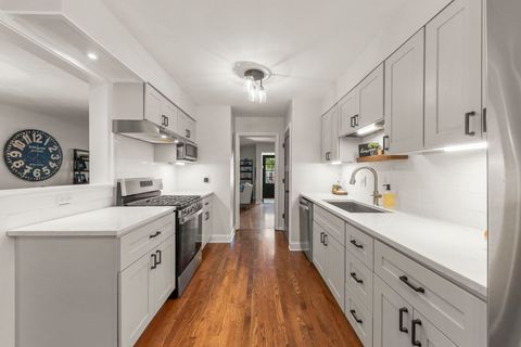 Tiny photo for 211 Crest Road, Glen Ellyn, IL 60137 (MLS # 12506265)