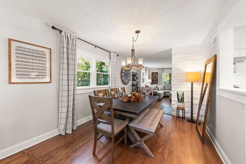 Tiny photo for 211 Crest Road, Glen Ellyn, IL 60137 (MLS # 12506265)