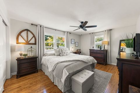 Tiny photo for 211 Crest Road, Glen Ellyn, IL 60137 (MLS # 12506265)