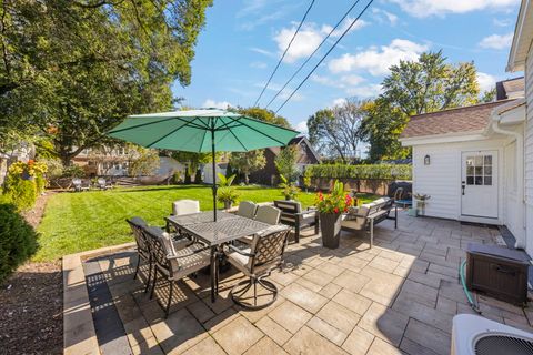 Tiny photo for 211 Crest Road, Glen Ellyn, IL 60137 (MLS # 12506265)