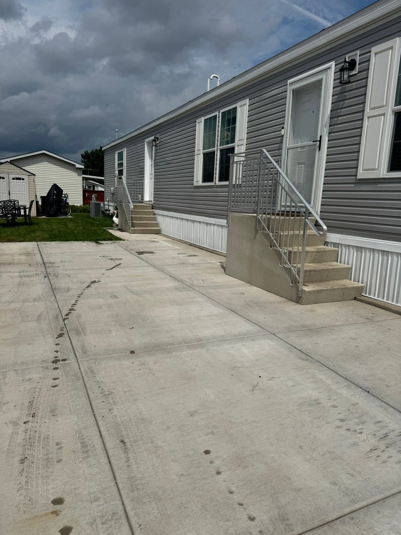 112 8th Avenue