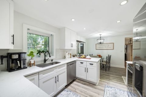 Tiny photo for 320 Pochet Lane, Schaumburg, IL 60193 (MLS # 12548767)