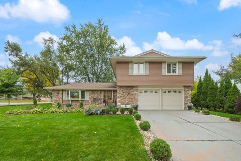 Photo of 320 Pochet Lane, Schaumburg, IL 60193 (MLS # 12548767)