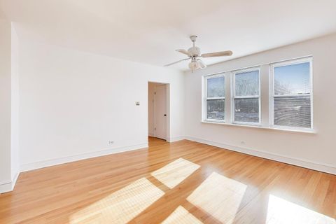 Tiny photo for 5060 N Claremont Avenue #3W, Chicago, IL 60625 (MLS # 12555708)