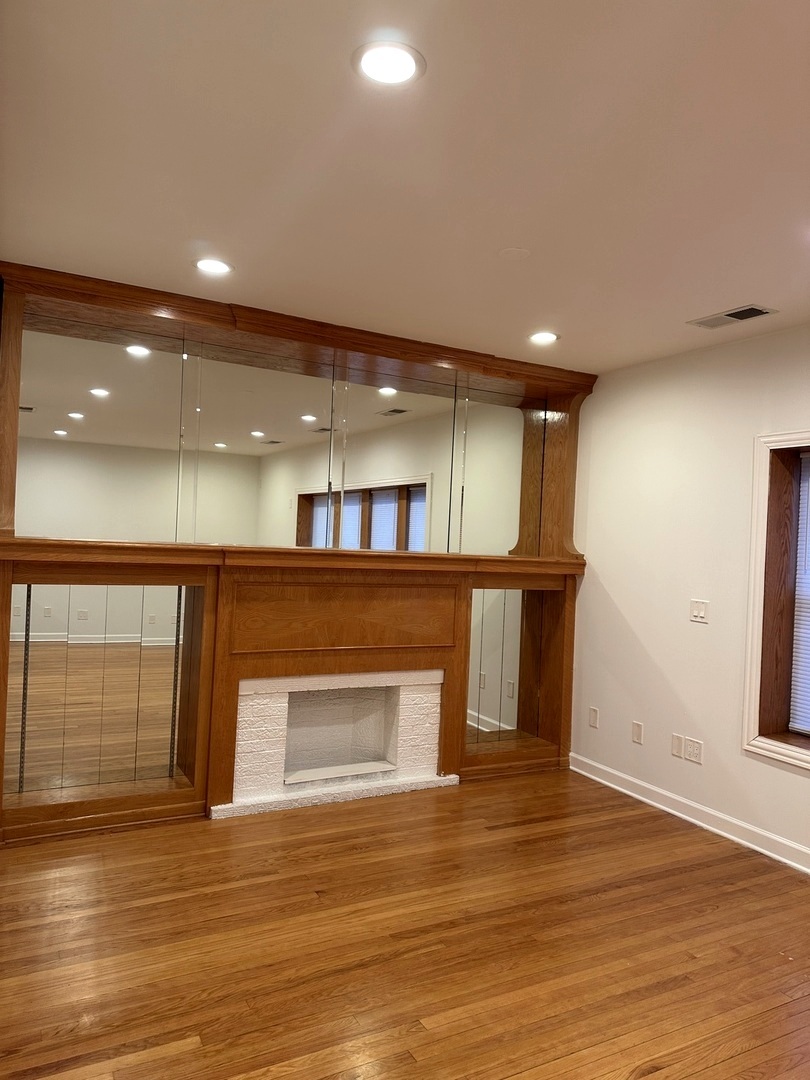 6045 W Irving park Road 2