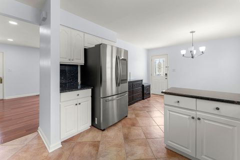 Tiny photo for 7907 W 74th Street, Bridgeview, IL 60455 (MLS # 12646599)
