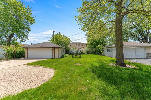 Tiny photo for 7907 W 74th Street, Bridgeview, IL 60455 (MLS # 12646599)