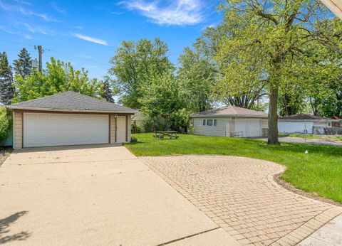 Tiny photo for 7907 W 74th Street, Bridgeview, IL 60455 (MLS # 12646599)