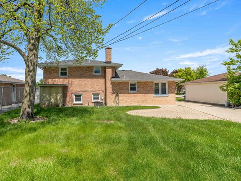 Tiny photo for 7907 W 74th Street, Bridgeview, IL 60455 (MLS # 12646599)