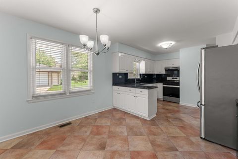 Tiny photo for 7907 W 74th Street, Bridgeview, IL 60455 (MLS # 12646599)