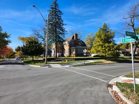 A home in West Chicago