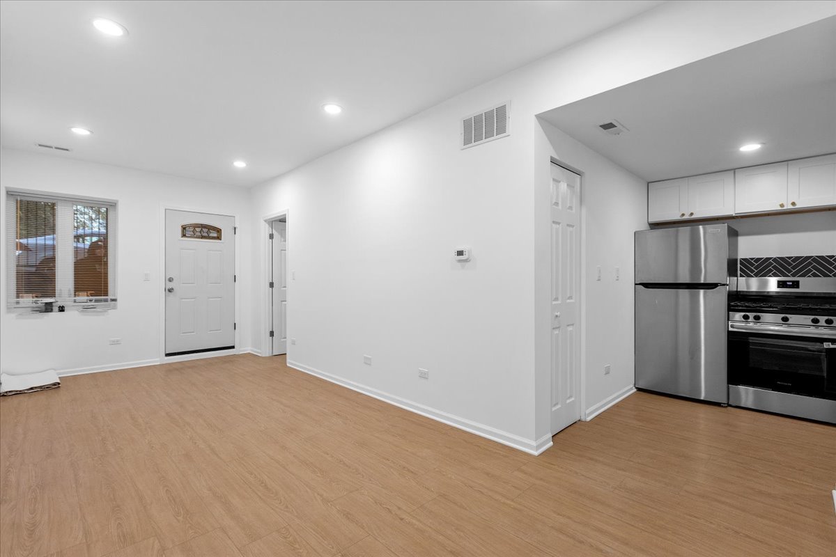 1313 W Chicago Avenue 1F