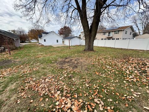 Tiny photo for 817 Painter Street, Streator, IL 61364 (MLS # 12515814)