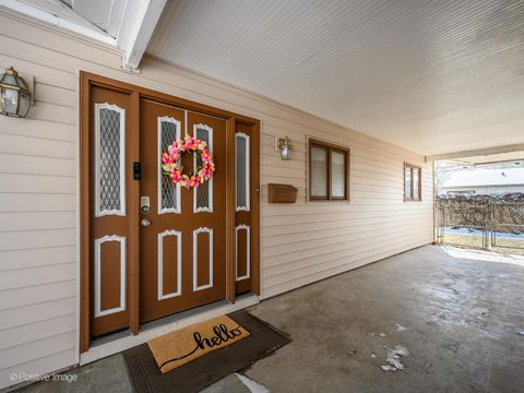 Tiny photo for 3409 Fairlawn Drive, Glenview, IL 60025 (MLS # 12588940)