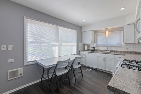 Tiny photo for 3145 Nottingham Avenue, Markham, IL 60426 (MLS # 12492656)