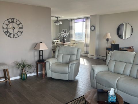 Tiny photo for 40 N Tower Road #10, Oak Brook, IL 60523 (MLS # 12615956)