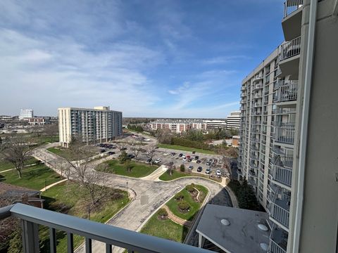 Tiny photo for 40 N Tower Road #10, Oak Brook, IL 60523 (MLS # 12615956)