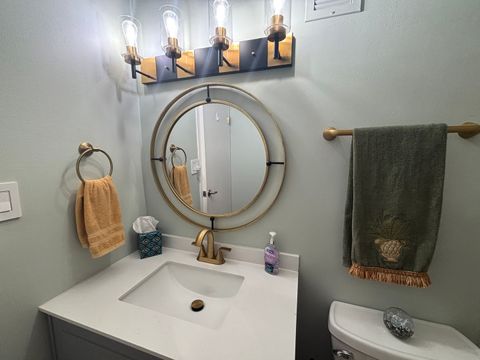 Tiny photo for 40 N Tower Road #10, Oak Brook, IL 60523 (MLS # 12615956)