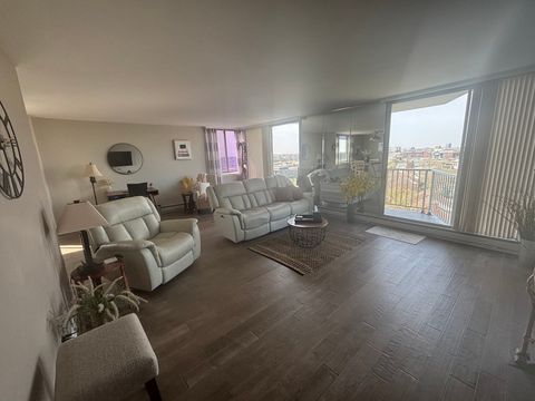 Tiny photo for 40 N Tower Road #10, Oak Brook, IL 60523 (MLS # 12615956)