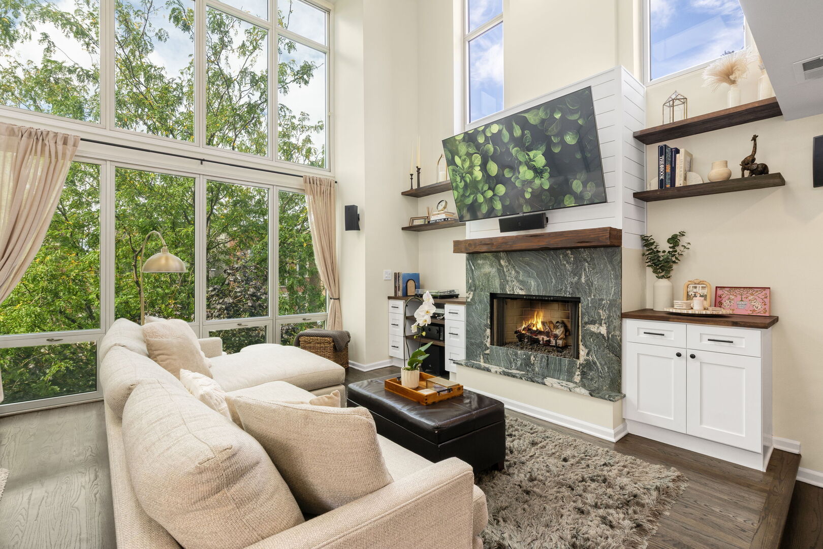 1015 N Hermitage Avenue C