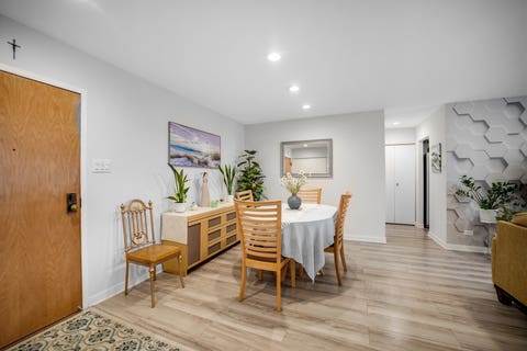 Tiny photo for 600 Naples Court #106, Glenview, IL 60025 (MLS # 12684781)