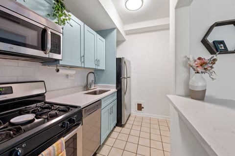 Tiny photo for 4880 N Marine Drive #105, Chicago, IL 60640 (MLS # 12702763)