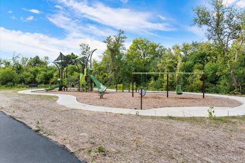 Tiny photo for 2041 Sequoia Avenue, Mundelein, IL 60060 (MLS # 12671622)