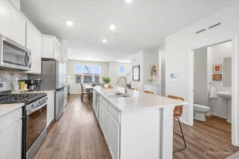 Tiny photo for 2041 Sequoia Avenue, Mundelein, IL 60060 (MLS # 12671622)