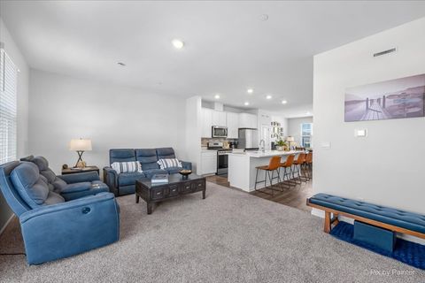 Tiny photo for 2041 Sequoia Avenue, Mundelein, IL 60060 (MLS # 12671622)