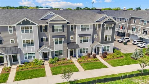 Tiny photo for 2041 Sequoia Avenue, Mundelein, IL 60060 (MLS # 12671622)