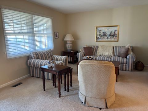 Tiny photo for 1621 Portsmouth Lane, Schaumburg, IL 60194 (MLS # 12613669)