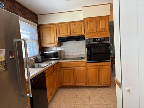 Tiny photo for 1621 Portsmouth Lane, Schaumburg, IL 60194 (MLS # 12613669)
