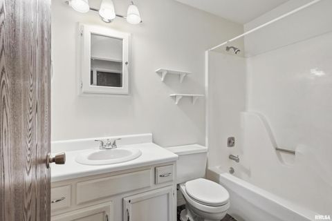 Tiny photo for 1249 48TH Avenue #18, East Moline, IL 61244 (MLS # QC4268147)