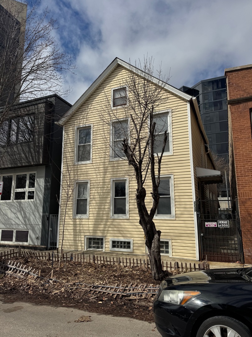 2230 N Washtenaw Avenue