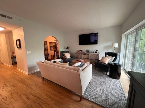 Tiny photo for Clarendon Hills, IL 60514 (MLS # 12626512)