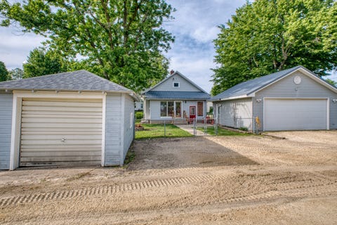 Tiny photo for 922 9th Avenue, Fulton, IL 61252 (MLS # 12662064)