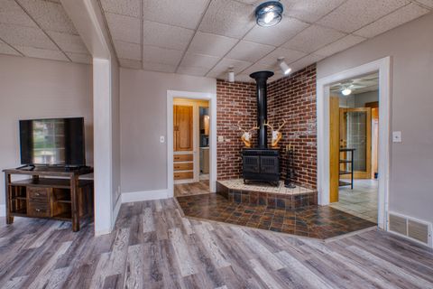 Tiny photo for 922 9th Avenue, Fulton, IL 61252 (MLS # 12662064)