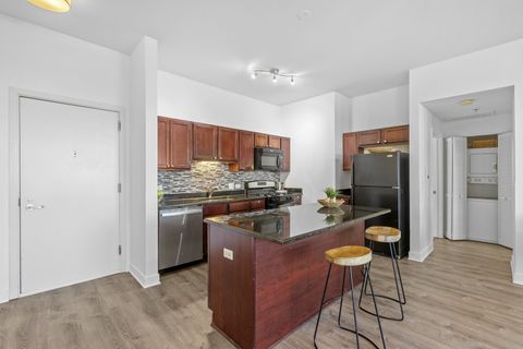Tiny photo for 6000 N Cicero Avenue #404, Chicago, IL 60646 (MLS # 12481613)