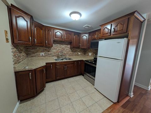 Tiny photo for 8556 W 102nd Terrace #5-315, Palos Hills, IL 60465 (MLS # 12493615)