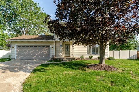 Photo of 313 Jo Ann Court, Normal, IL 61761 (MLS # 12628688)