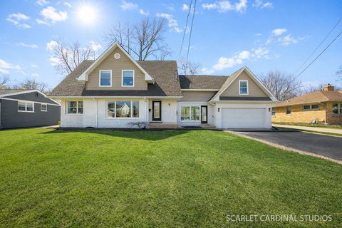 Tiny photo for 774 N Kenilworth Avenue, Glen Ellyn, IL 60137 (MLS # 12545771)