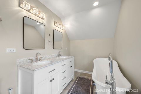 Tiny photo for 774 N Kenilworth Avenue, Glen Ellyn, IL 60137 (MLS # 12545771)