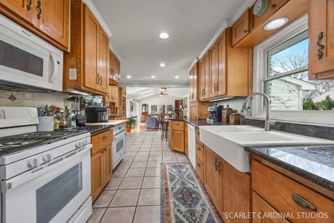 Tiny photo for 774 N Kenilworth Avenue, Glen Ellyn, IL 60137 (MLS # 12545771)