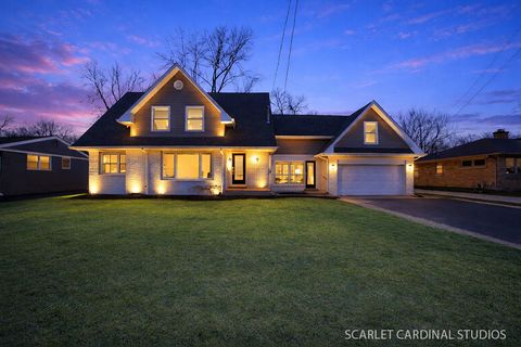 Photo of 774 N Kenilworth Avenue, Glen Ellyn, IL 60137 (MLS # 12545771)