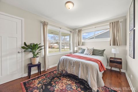 Tiny photo for 774 N Kenilworth Avenue, Glen Ellyn, IL 60137 (MLS # 12545771)