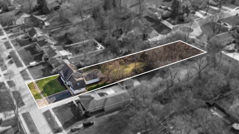 Tiny photo for 774 N Kenilworth Avenue, Glen Ellyn, IL 60137 (MLS # 12545771)