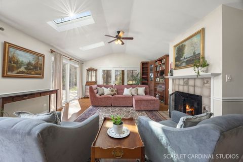 Tiny photo for 774 N Kenilworth Avenue, Glen Ellyn, IL 60137 (MLS # 12545771)